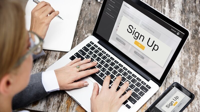 Laptop med Sign up